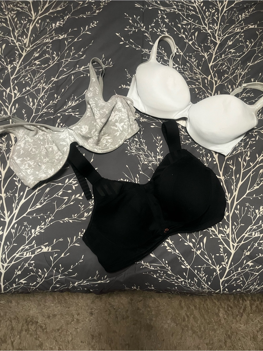 Livi Active Bras Trio - White, Black, Light Gray Floral